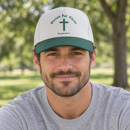 Man wearing the snapback hat